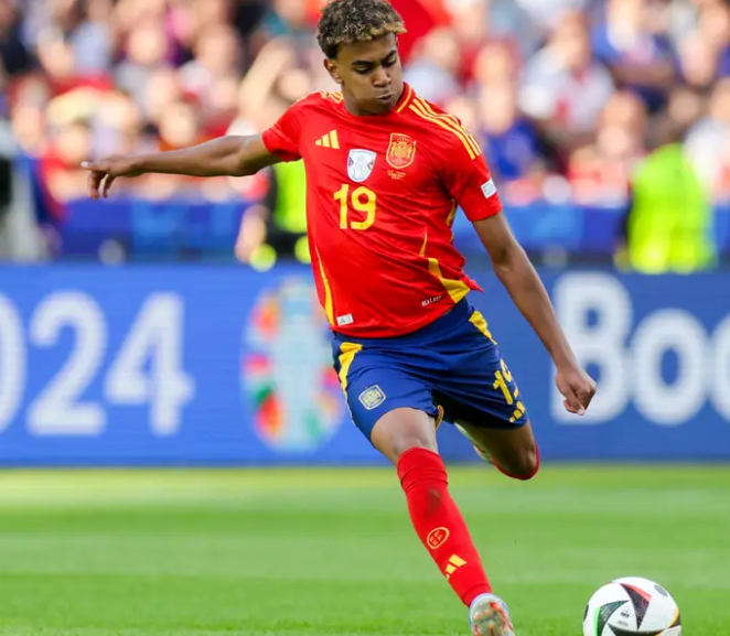 巴萨新星亚马尔自曝独特生活习惯：饼干成&ldquo;恋爱绊脚石&rdquo;