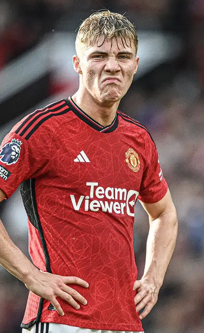 霍伊伦转会那不勒斯：费用、进程与球员表现解析