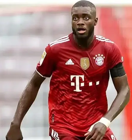 拜仁战平汉堡后：埃贝尔与于帕梅卡诺谈球员未来走向